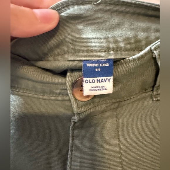 Old Navy High Waisted Crop Chino Wide-Leg Pants - Picture 5 of 6